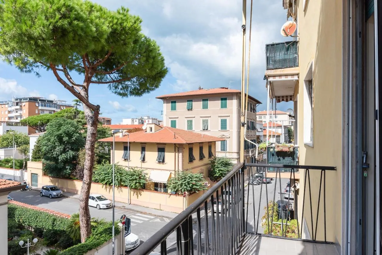 Επικοινωνία με το Marradi Apartment With Balcony
